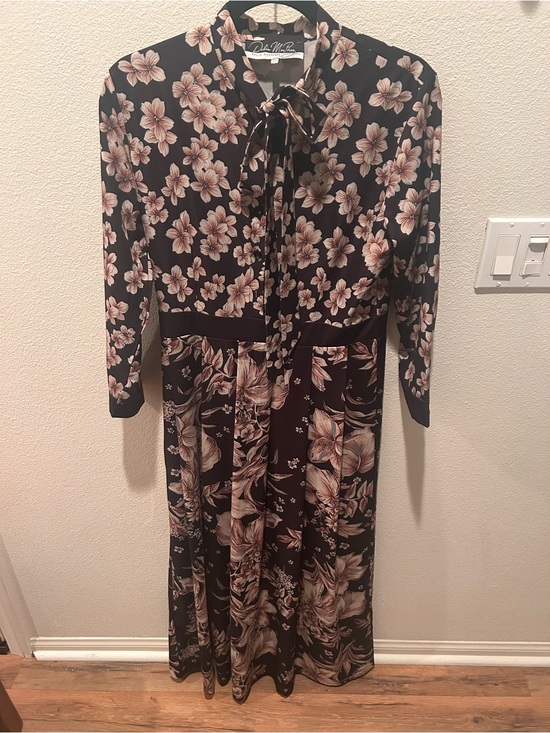 Dalia Macphee Dresses & Skirts - Dalia Macphee Floral Tie-Neck Maxi Dress